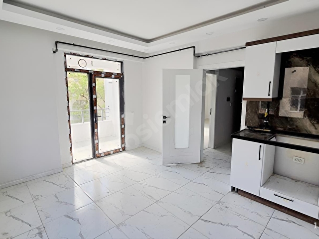 MABELDEN MERKEZİ KONUMLU SATILIK LÜKS 2+1 DAİRE - Görsel 14