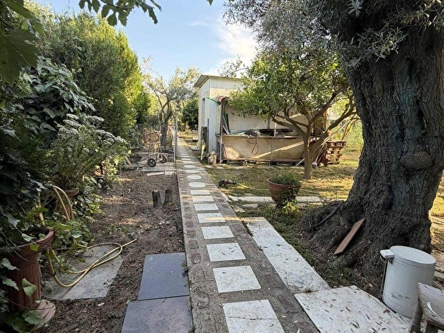 YALIDA MEYVE AĞAÇLARIYLA ÇEVRİLİ EŞYALI 2+1 KİRALIK Ev - Görsel 16