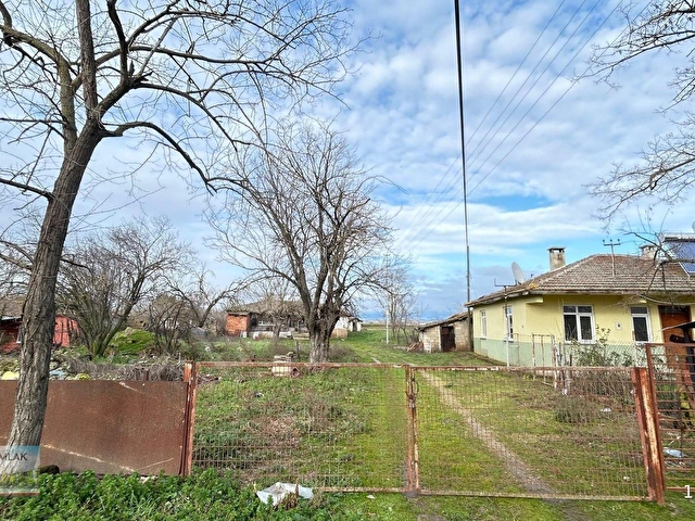 EDİRNE YOLÜSTÜ KÖYÜNDE 2885 M2 ARSA İÇİNDE SATILIK MÜSTAKİL EV - Görsel 2