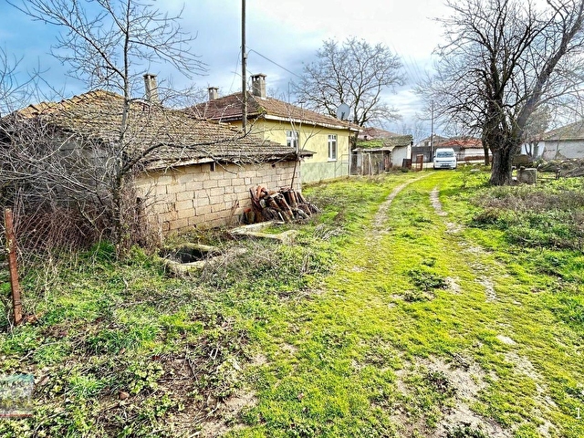 EDİRNE YOLÜSTÜ KÖYÜNDE 2885 M2 ARSA İÇİNDE SATILIK MÜSTAKİL EV - Görsel 27