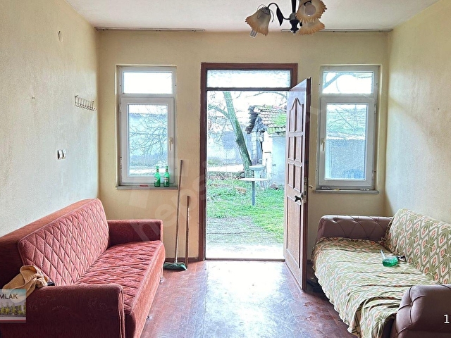 EDİRNE YOLÜSTÜ KÖYÜNDE 2885 M2 ARSA İÇİNDE SATILIK MÜSTAKİL EV - Görsel 9