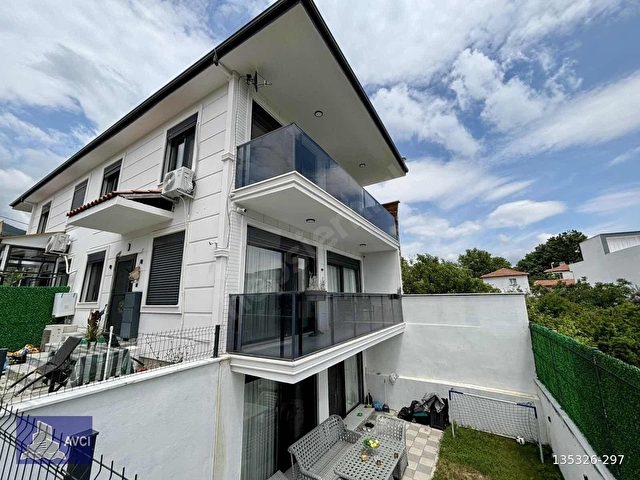 AVCIDAN ÇAMLIBELDE 5+1 ISI POMPALI DENİZ MANZARALI VİLLA - Görsel 23