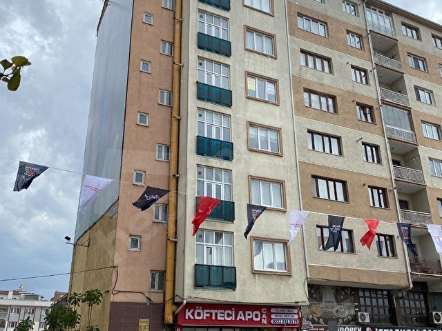 HOŞNUDİYE MAH CAD ÜZERİ SATILIK   3+1  BAKIMLI DAİRE - Görsel 18