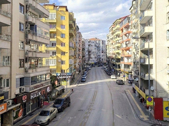 SARIKAYA EMLAKTAN SALTAK CADDESİ ÜZERİNDE SATILIK GENİŞ DÜKKAN - Görsel 3