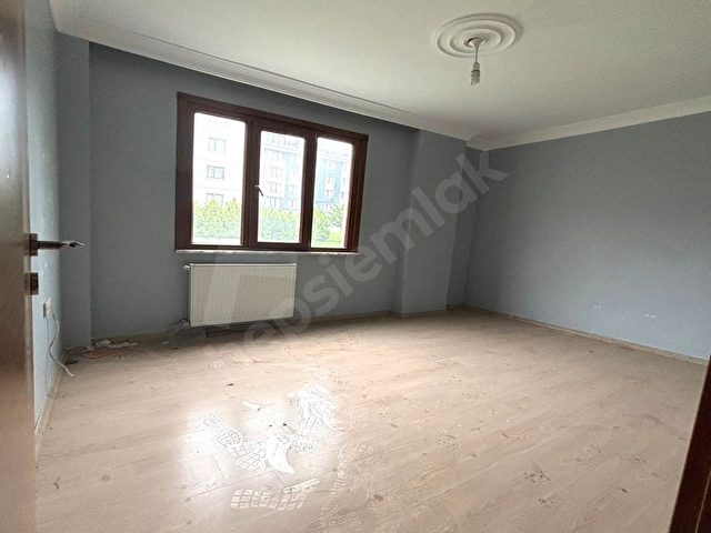 BATI YAPIDAN BEYLİKDÜZÜNDE EBEVEYN BANYOLU COK GENİŞ 3+1 KİRALIK - Görsel 10