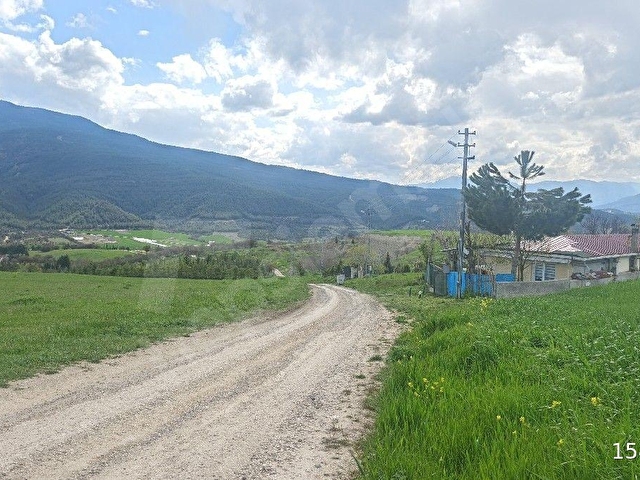 SAFRANBOLU YAZIKÖY 15 TEMMUZ MAHALLESİNDE 6576M2 ELEKTRİK SU VE YOL SIKINTISI OLMAYAN - Görsel 25