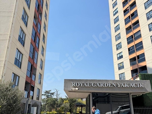 YAKACIK ROYAL GARDEN SİTESİNDE 3+1 SATILIK DAİRE
