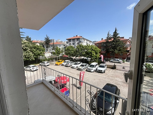 Şehit Veli Kara Cad. Üzeri 1.Kat Geniş Kullanışlı Daire - Görsel 3