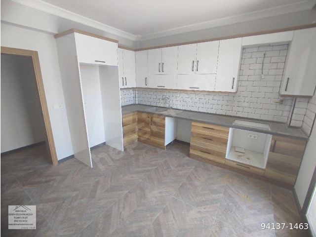Akhisar Reşatbey Mahallesinde 3+1 Kiralık Daire