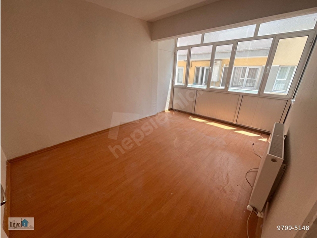 Bahçelievlerde Ali Rıza Avni Bulvarına Yakın 3+1 100 m2 Köşe Doğalgazlı Bakımlı Kiralık Daire - Görsel 9
