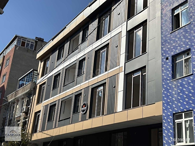 ATATÜRK MAHALLESİN DE 2+1 EMSALLERİNDEN BÜYÜK YÜKSEK GİRİŞ