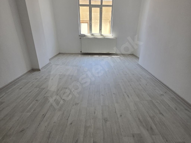 HASTANEYE METROYA YÜRÜME MESAFE ASANSÖRLÜ2+1 KİRALIK 110M2 DAİRE - Görsel 6