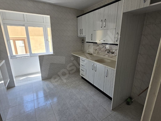 HASTANEYE METROYA YÜRÜME MESAFE ASANSÖRLÜ2+1 KİRALIK 110M2 DAİRE - Görsel 15