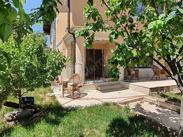İncek Vadi Evleri�nde Tam Müstakil Köşe Villa 390854338 hepsiemlak