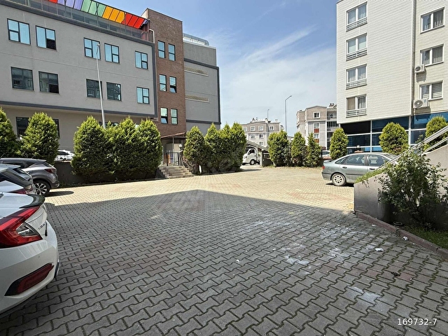 Üçevlerde Özel Okul Karşısı Kiralık Dükkan 180mt2 - Görsel 3