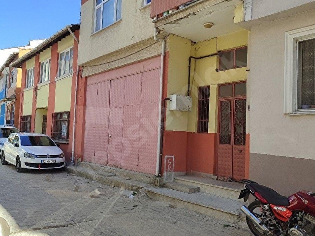 KOMPLE SATILIK BİTİŞİK İKİ BİNA - Görsel 17