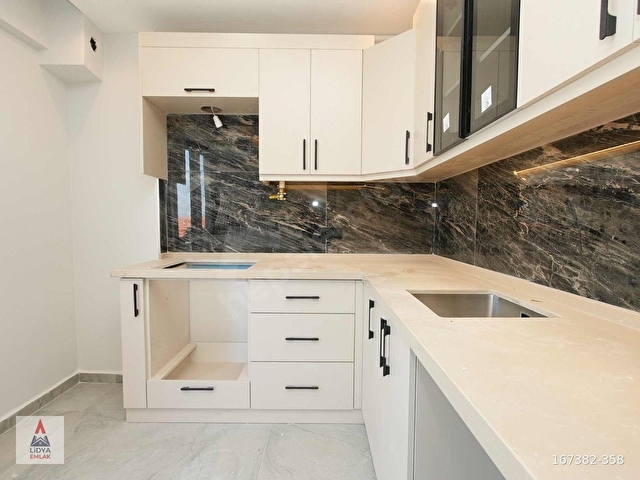 Panoramik Şehir Manzaralı Lüks 5+1 Tripleks Villamız - Görsel 11