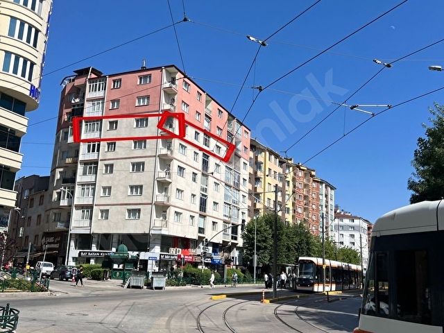 Sahibinden Üniversite Caddesinde Satılık