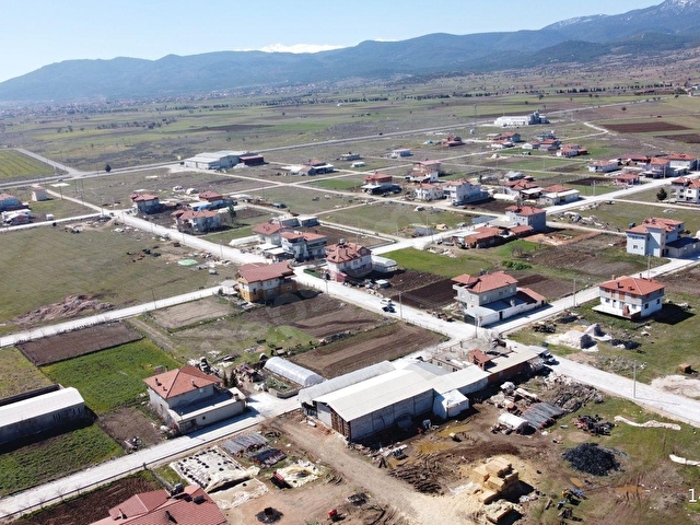 YASSIHÖYÜK MAHALLESİNDE YAN YANA SATILIK İKİ ADET ARSA - Görsel 12