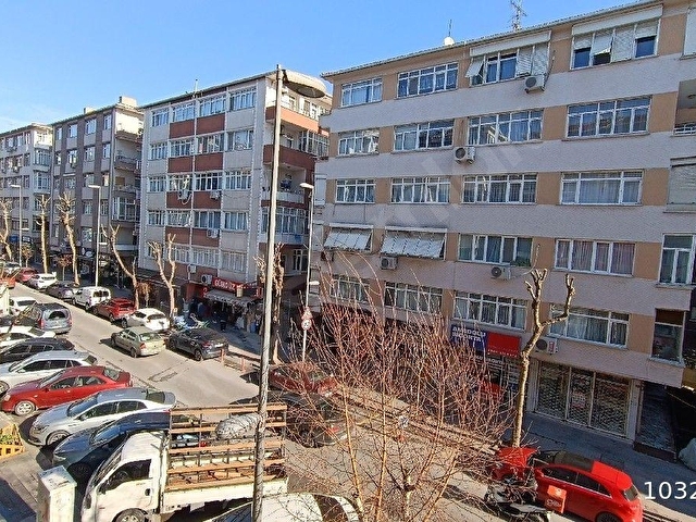 Küçükçekmece Cennette Satılık Daire Cadde Üzeri Metrobüs Yakını - Görsel 4