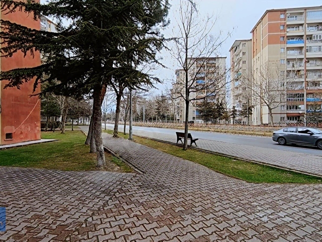 MAZAKACİTYDEN FİYAT DÜŞTÜ İÇİ YAPILI SATILIK DAİRE - Görsel 2