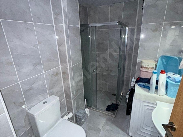 KAZAN EMLAKTAN ALTINOVA’DA MERKEZİ KONUMDA DENİZE 50 MT SATILIK 1+1 DAİRE - Görsel 9