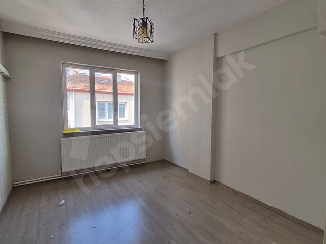 TEVFİKİYE MAH. 2+1 KAPALI MUTFAK 90m2 KİRALIK FERAH DAİRE - Görsel 4