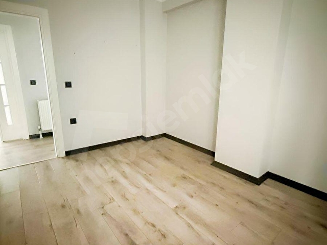 FIRSAT ! BULGURLU METROYA YAKIN 3+1 120 M2 İSKANLI DAİR - Görsel 17