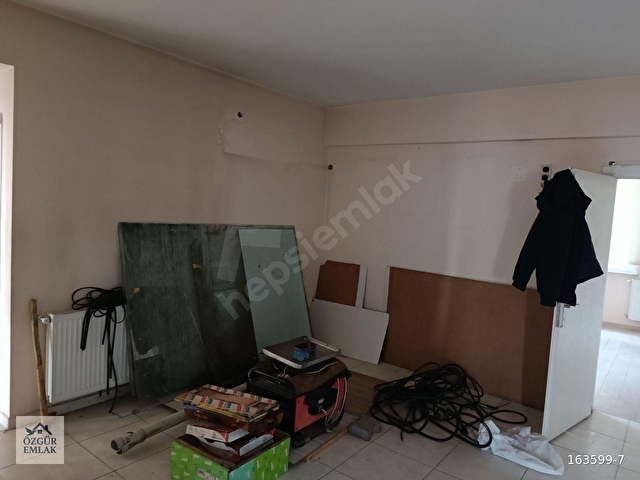 ÖZGÜR EMLAKTAN ANA CADDE ÜZERİNDE, TABELA DEĞERİ YÜKSEK KİRALIK - Görsel 9