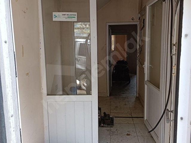 ÖZGÜR EMLAKTAN ANA CADDE ÜZERİNDE, TABELA DEĞERİ YÜKSEK KİRALIK - Görsel 8