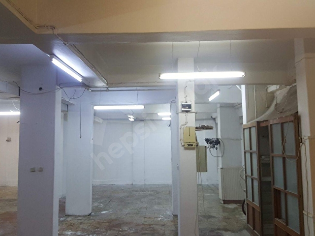 Güngören Haznedar Mah 220m2 Kiracılı Satılık Bodrum Dükkan - Görsel 2