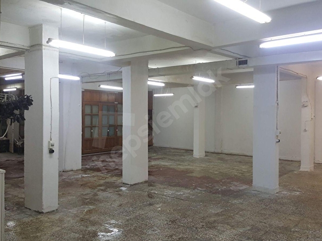 Güngören Haznedar Mah 220m2 Kiracılı Satılık Bodrum Dükkan - Görsel 3