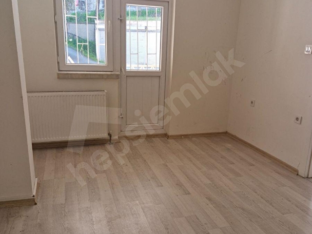 AŞAGI ÖVEÇLERDE SATILIK OFİS BÜRO 2+1 ARKA CEPHEDEN GİRİŞ KAT GÜNEY CEPH ANKASTRE MUTFAK MANTOLAMALI - Görsel 8