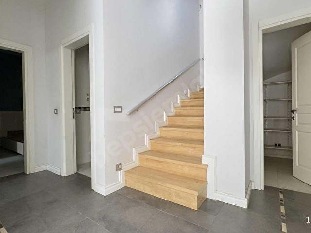 A-Z EMLAK | ZEKERİYAKÖY GÜNEY KONAKLARINDA 705 M2 ARSALI VİLLA - Görsel 28