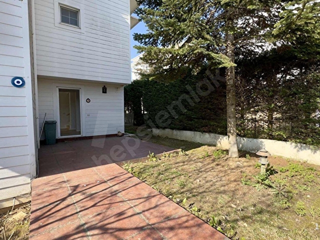 A-Z EMLAK | ZEKERİYAKÖY GÜNEY KONAKLARINDA 705 M2 ARSALI VİLLA - Görsel 3
