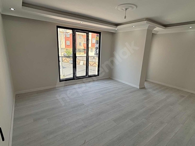 YATIRIMLIK VE OTURUMLUK! EMEK MAHALLESİNDE 2+1 DAİRE - Görsel 3
