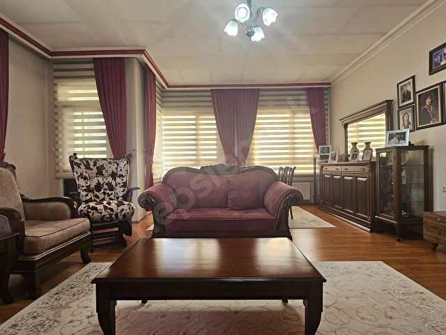 ETSDEN KONYA YOLU YAKINI / GENİŞ TERASLI 6+1 DUBLEX DAİRE - Görsel 4