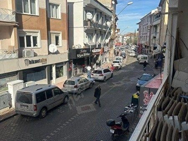 Yeni Minare Caddesinde Ev ve Büroya Uygun Satılık Daire - Görsel 12