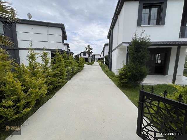 DAĞLI GAYRİMENKULDEN 4+1 DENİZ MANZARALI SİTE İÇİ FIRSAT VİLLA - Görsel 26
