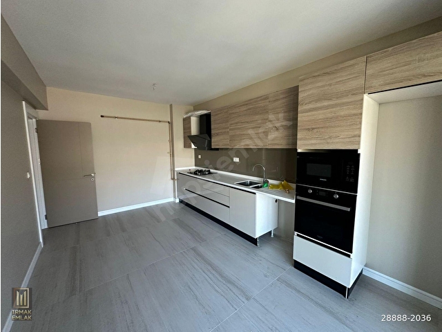 Bağlıca Satılık Site İçinde Geniş 4+1 Daire - Görsel 3
