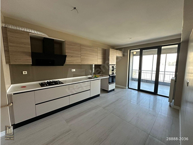 Bağlıca Satılık Site İçinde Geniş 4+1 Daire - Görsel 2