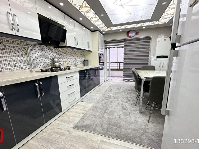 KEÇİÖRENDE JESTTEN KATTA ASANSÖRLÜ FULL YAPILI GENİŞ 3+1 DAİRE - Görsel 7