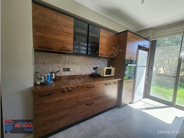 RE/MAX İNCİDEN GÖMEÇ KARAAĞAÇTA KİRALIK DENİZ MANZARALI MÜSTAKİL VİLLA - Görsel 11