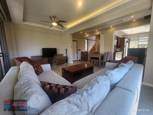 RE/MAX İNCİDEN GÖMEÇ KARAAĞAÇTA KİRALIK DENİZ MANZARALI MÜSTAKİL VİLLA - Görsel 4