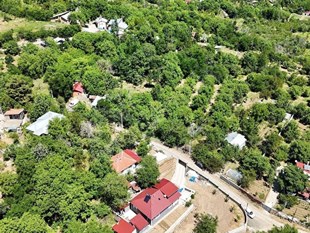 REHBER EMLAKTAN EKMEKLİKÖYDE 1044 M2 ARSA İÇERİSİNDE 1 TAKIM EV - Görsel 17