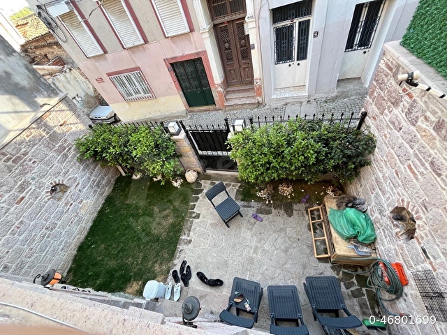 AYVALIK MERKEZDE 2 KATLI, AVLULU, ŞÖMİNELİ TAŞ RUM EVİ - Görsel 4