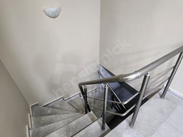 KEMERBURGAZ MERKEZDE 260 M2 İKİ KAT DÜKKAN - Görsel 10