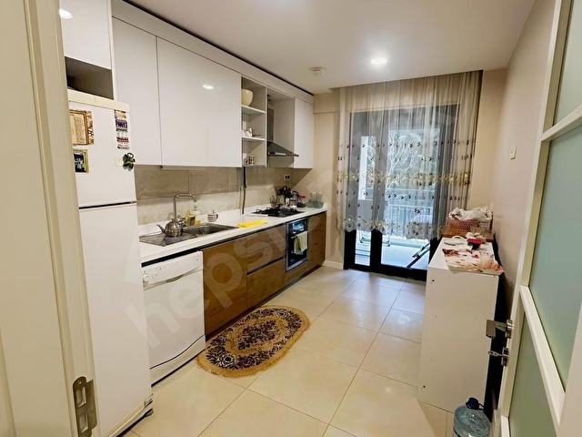 ÜSKÜDAR TOKİ KONUTLARINDA SATILIK EBEVEYN BANYOLU 3+1 DAİRE