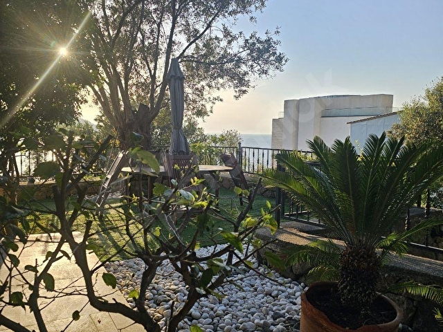 Yalıpark sitesinde özel plaj Ayrıcalıklı, Manzaralı 2+1 kiralik - Görsel 24