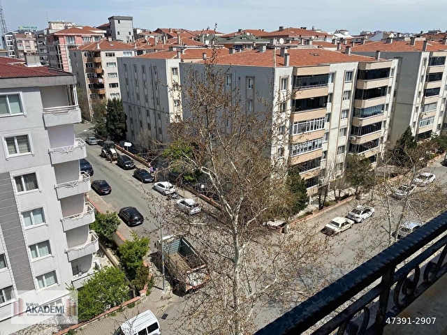 ESKİ SALI PAZARINDA YENİ BOYALI KİRALIK DUBLEX DAİRE